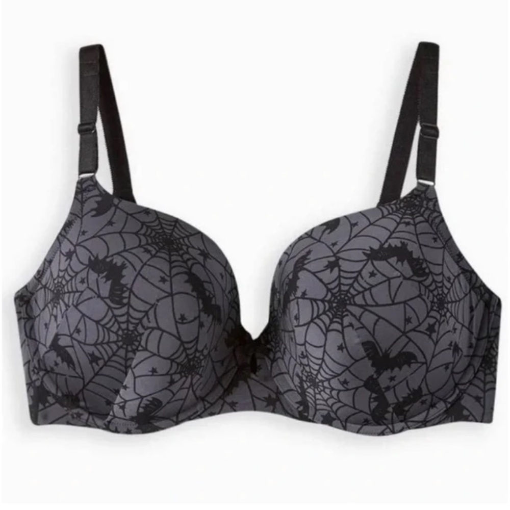 Torrid Bra - NWOT, TShirt Bra, Wire Free, Lightly Lined, 360° Smoothing Size 48B